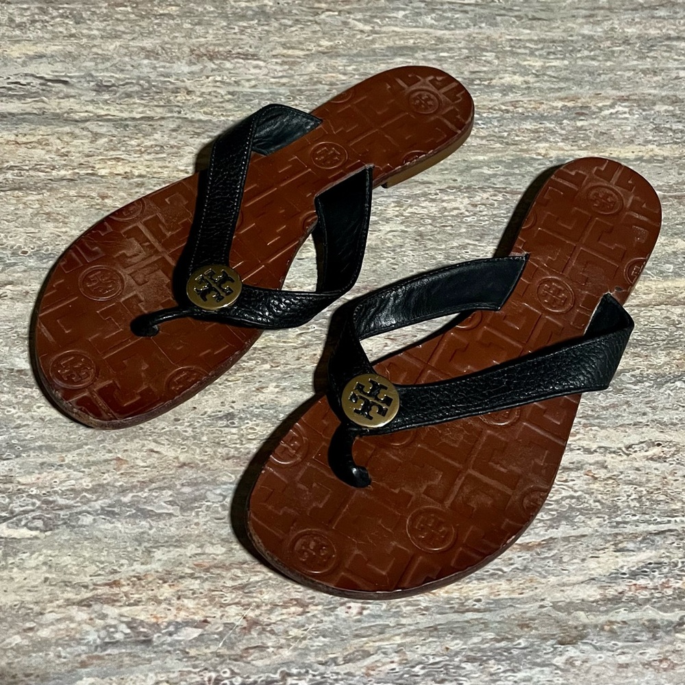 Tory Burch Black Leather Thong Sandals with Gold Accent - Picture 9 of 16